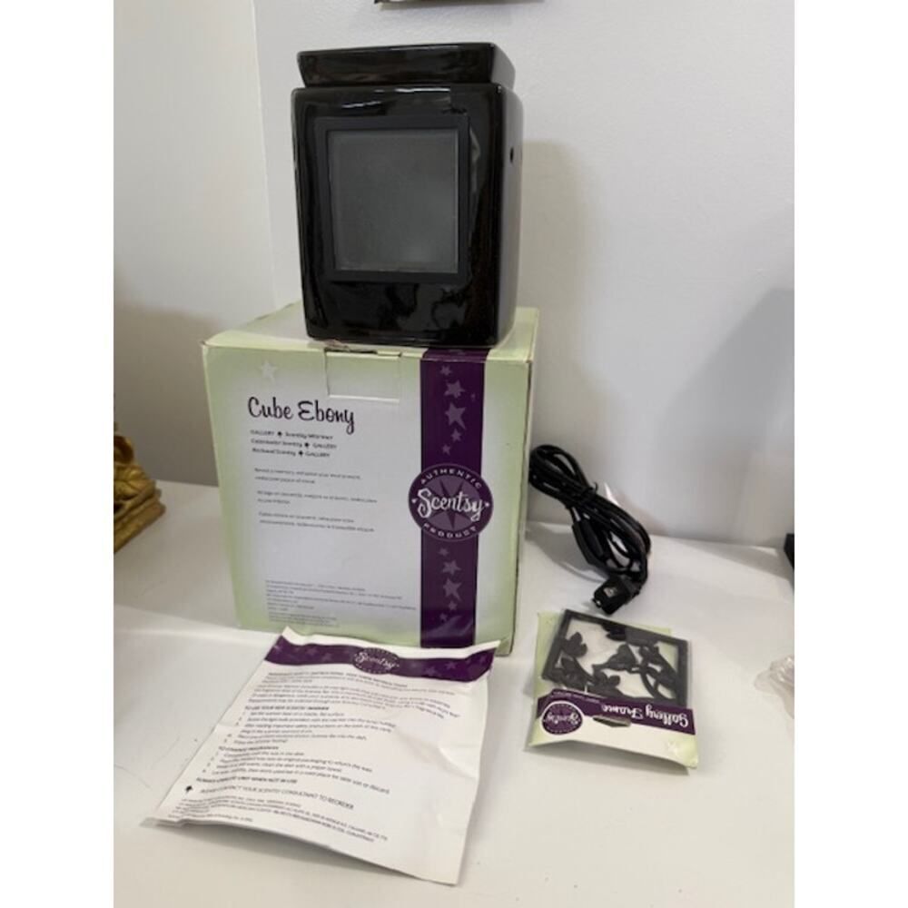 NIB Scentsy Ebony Cube Gallery Bird Silhouette Insert Black Warmer